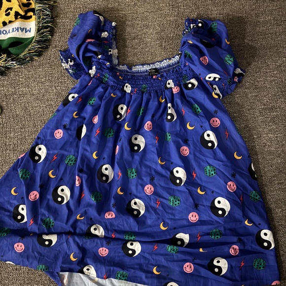 Dressed in LALA dress - Picture 1 of 1